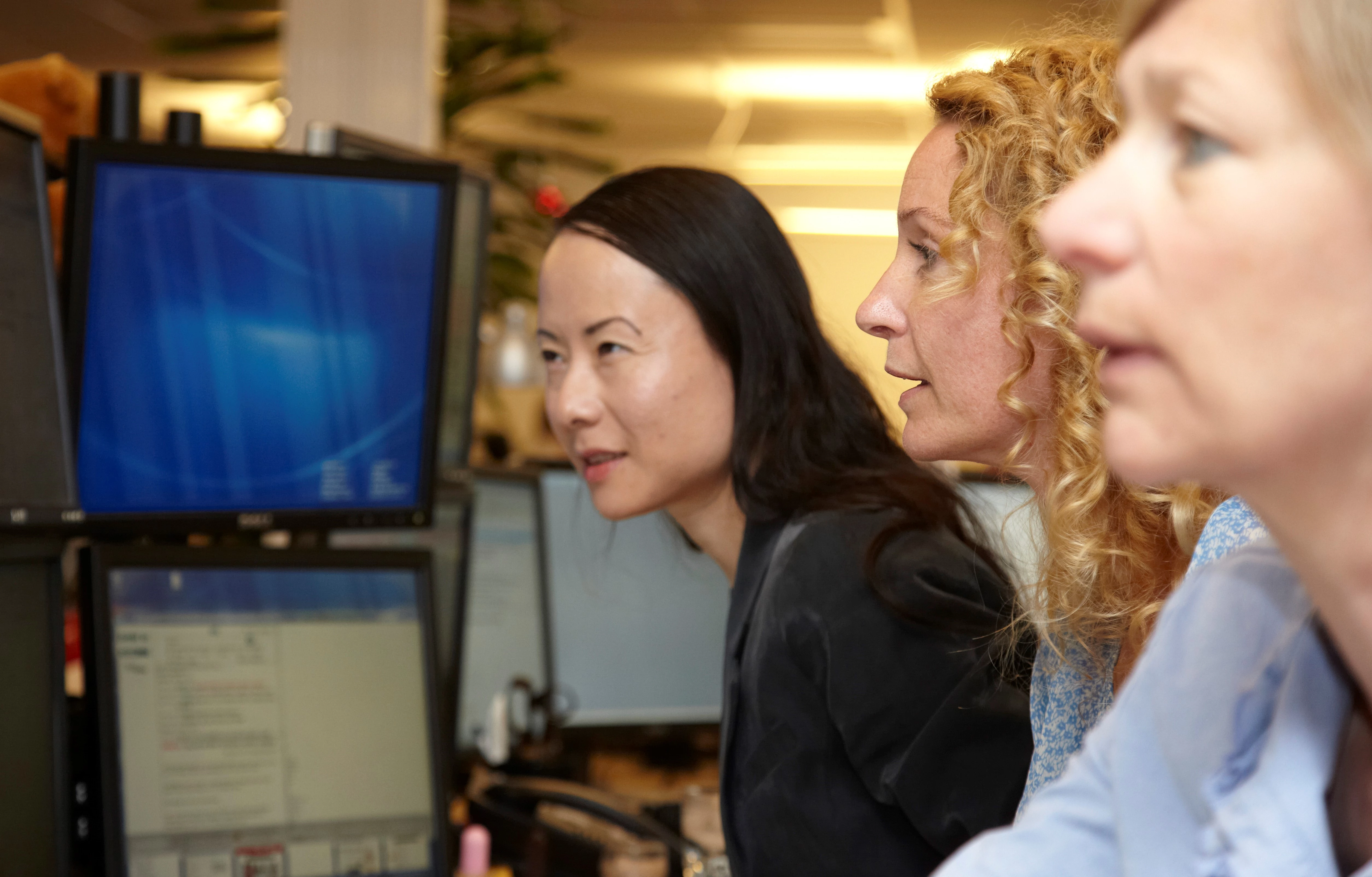 Ladies In Newsroom Maj 2012Direkt Cropped 1